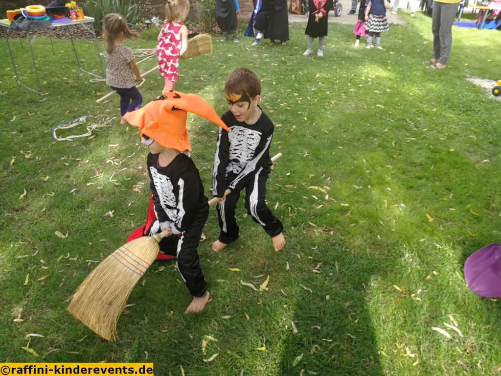 Kinderunterhaltung Halloween Party