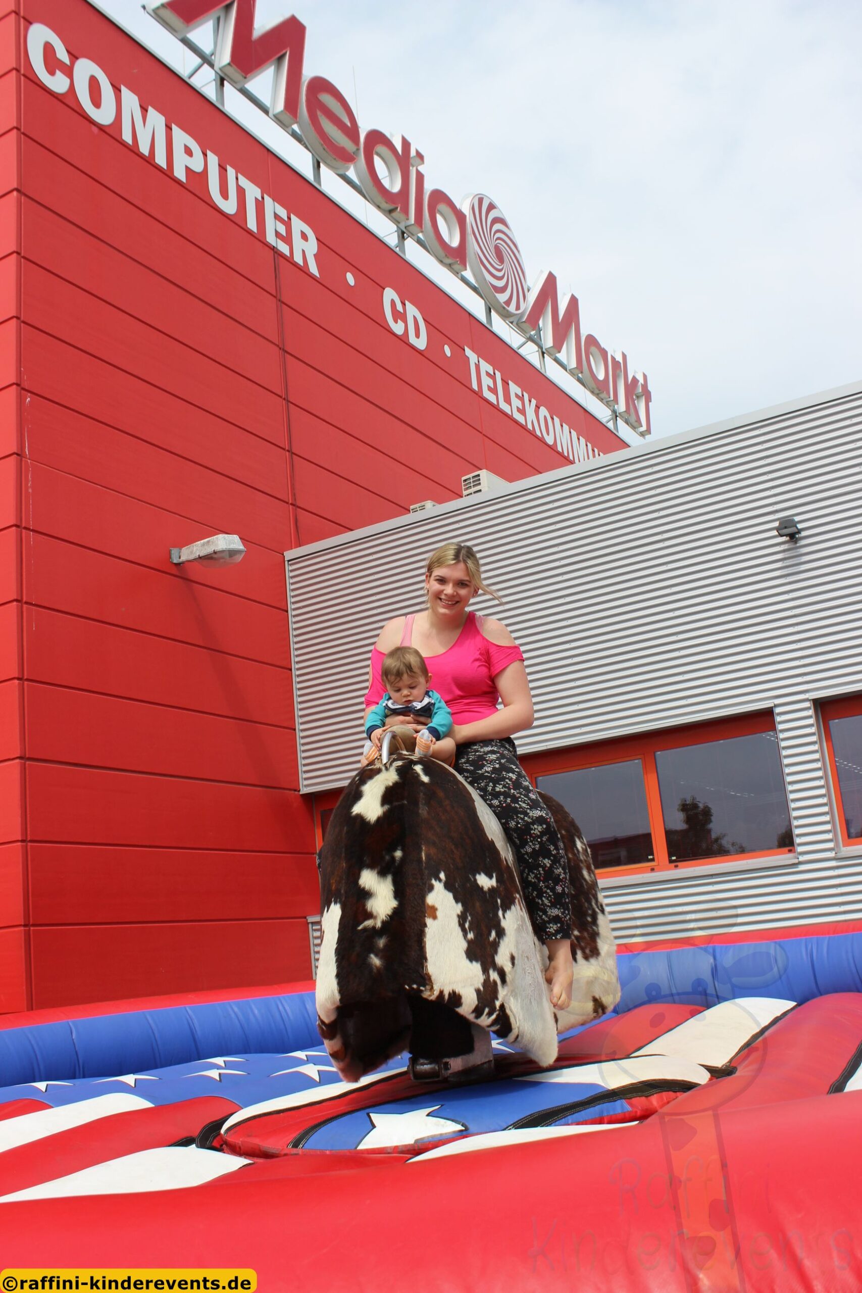 Bull Riding Media Markt Sommerfest Ludwigshafen