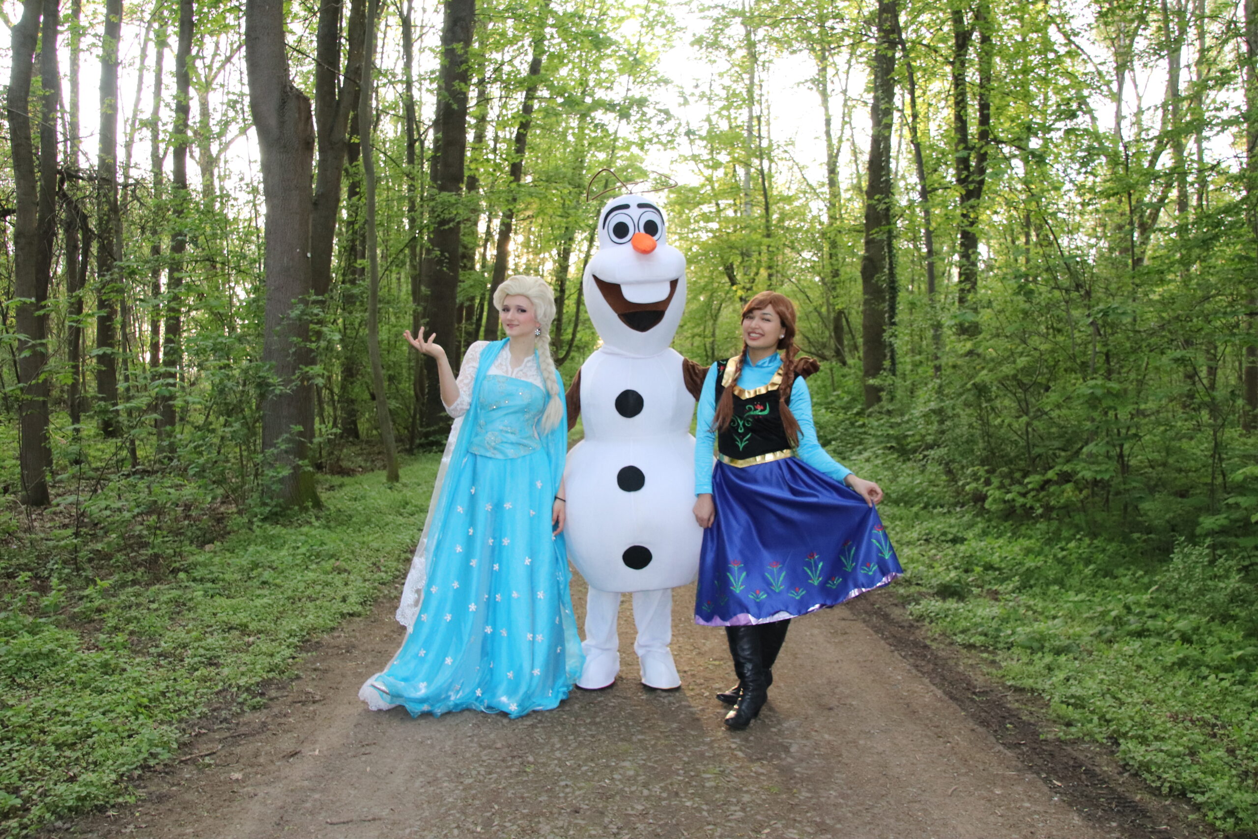 Olaf, Anna, Elsa Frozen buchen