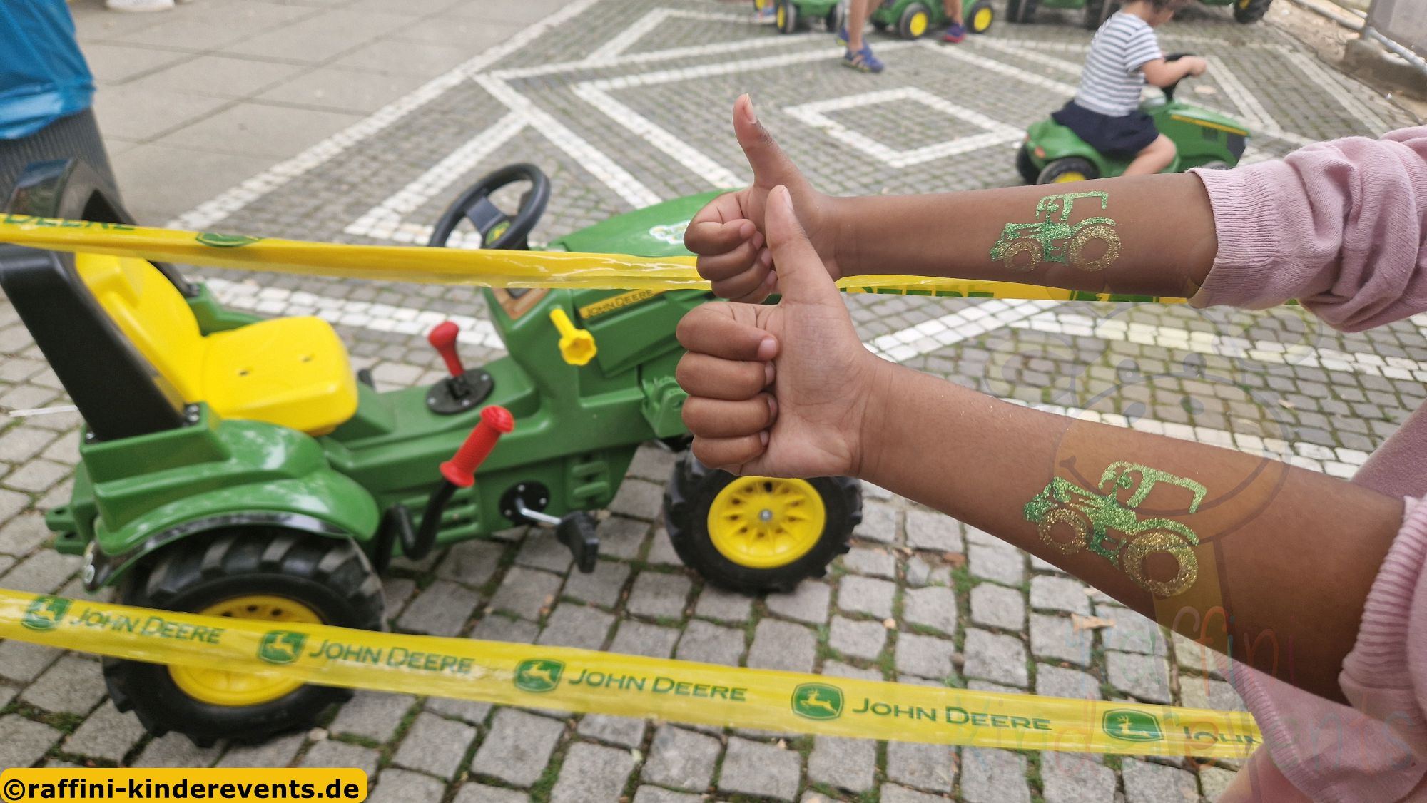 Traktor Glitzer tattoos John Deer Mannheim